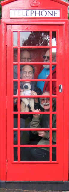 gits in a telephone box